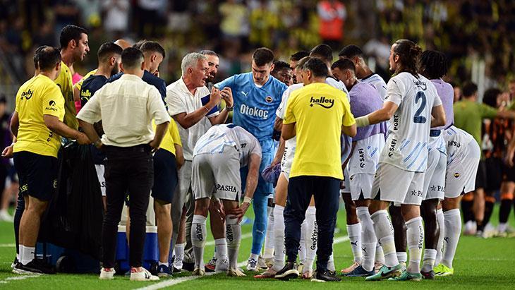 Fenerbahçe’de Jose Mourinho’dan futbolculara net mesaj! ‘Oyunu geriden kurun’